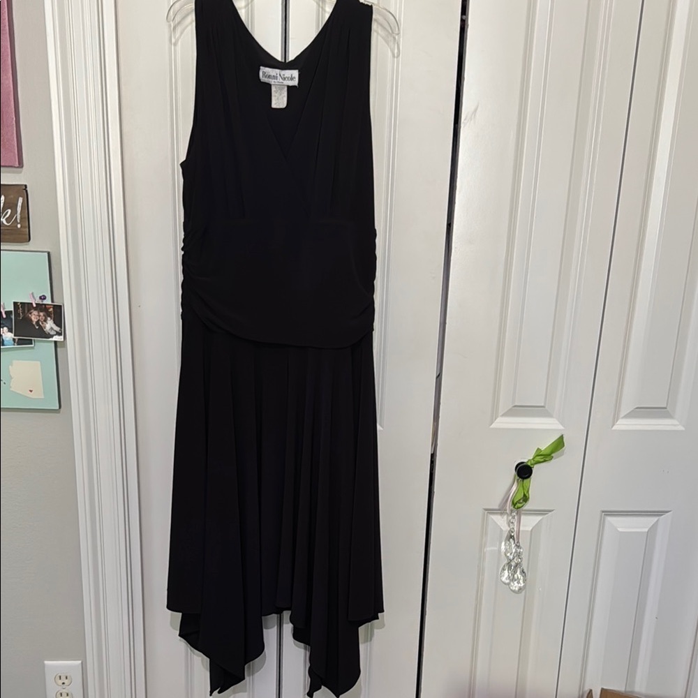 Ronni Nicole Black Asymmetrical Sleeveless Scoop Neck dress